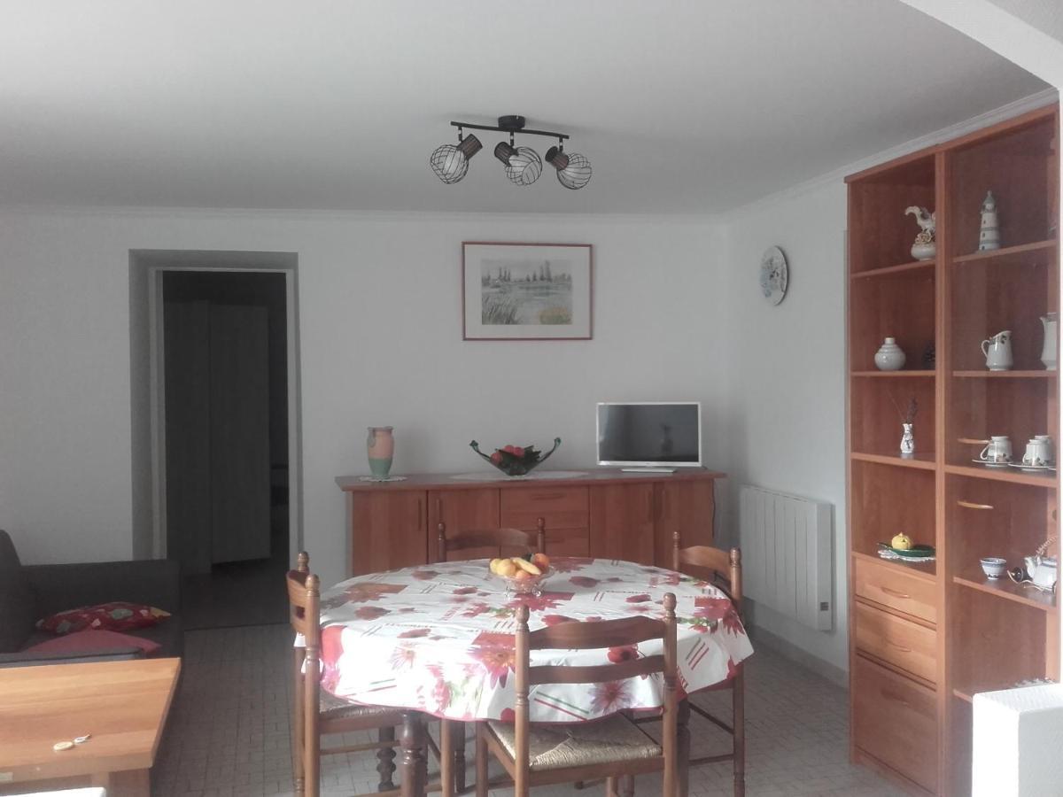 Gîte sur l'estuaire de la Gironde Saint-Seurin-d'Uzet Extérieur photo